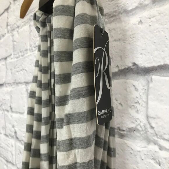 NWT Rampage Gray White Striped Infinity Scarf Lightweight Soft Women’s Accessory - Picture 3 of 5